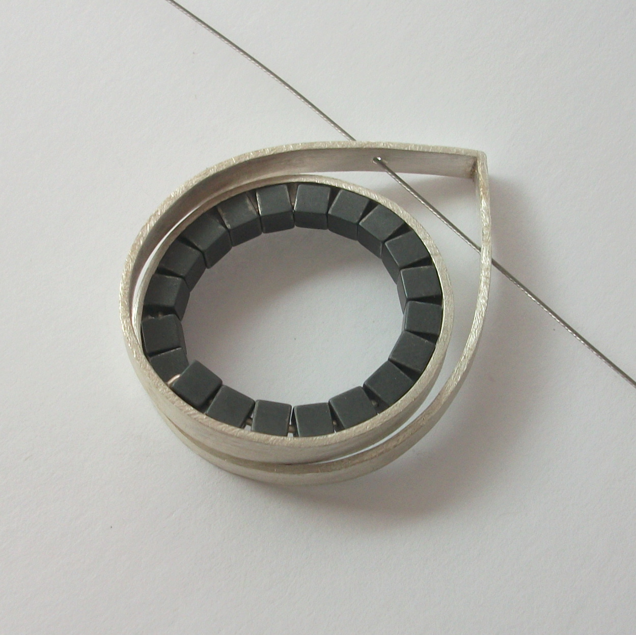 BARANA pendant 01