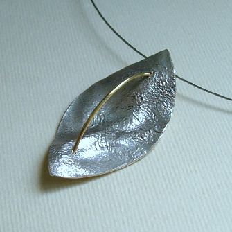 TRANSPARENT pendant 02