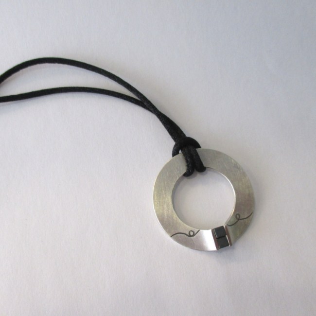 RÍNXOL pendant 03